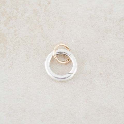 Holly Lane Christian Jewelry - Round Pendant Clasp