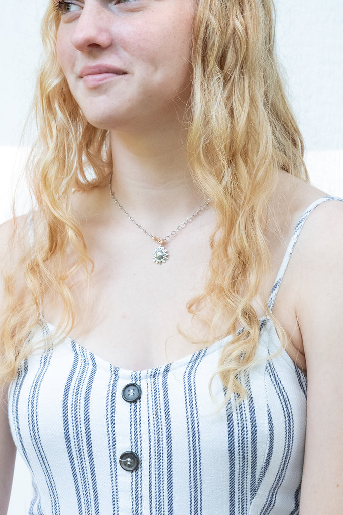 Sunflower Pendant - Holly Lane