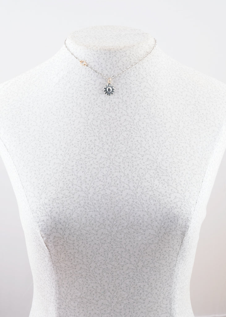 Sunflower Pendant - Holly Lane