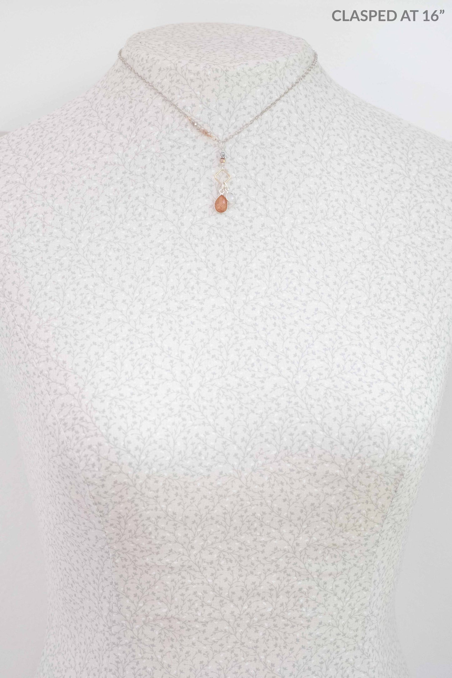 Holly Lane Christian Jewelry - Shine Necklace