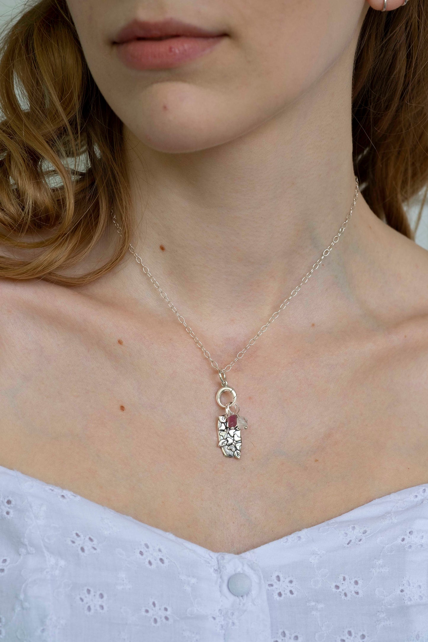 Small Round Pendant Clasp - Holly Lane